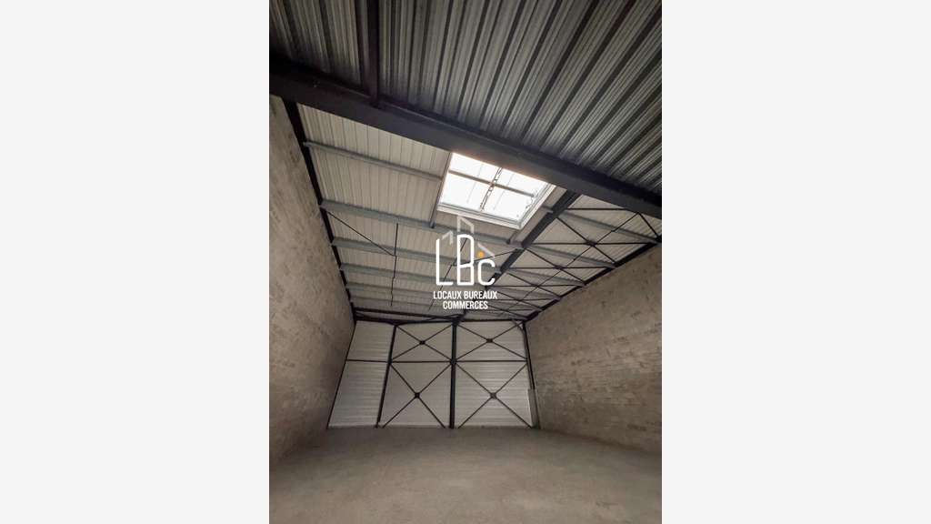 Location local pro 254m² zone d'activités Vertou