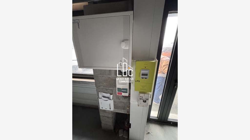 Location local pro 254m² zone d'activités Vertou