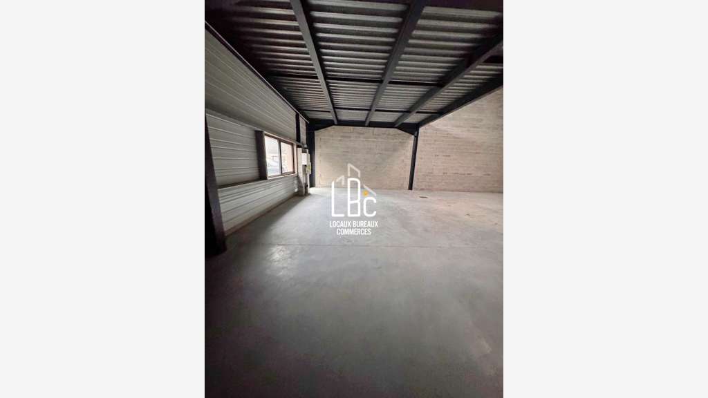 Location local pro 254m² zone d'activités Vertou