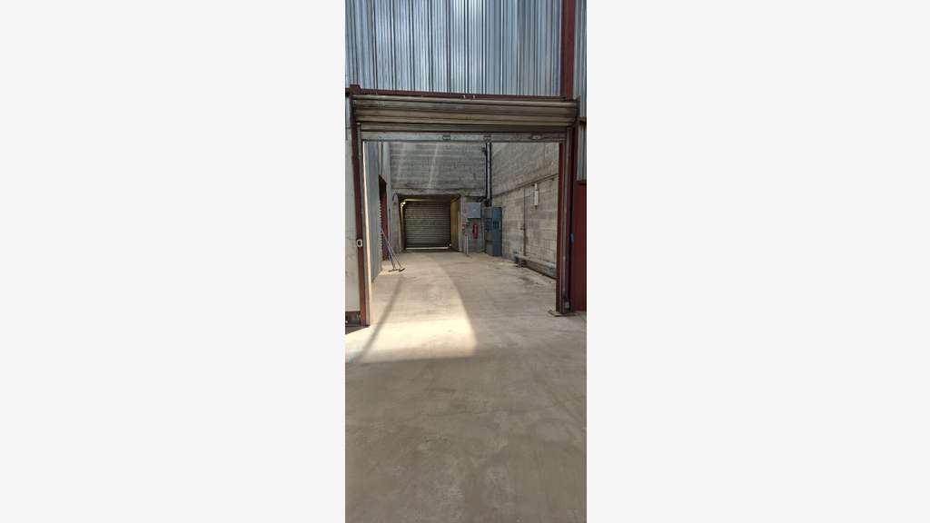A louer entrepôt 190m² Vertou zone de la Vertonne