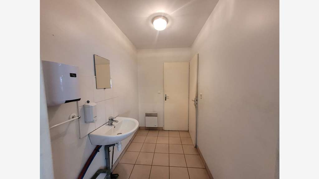 A louer bâtiment d'activité de 1073m² à Vertou