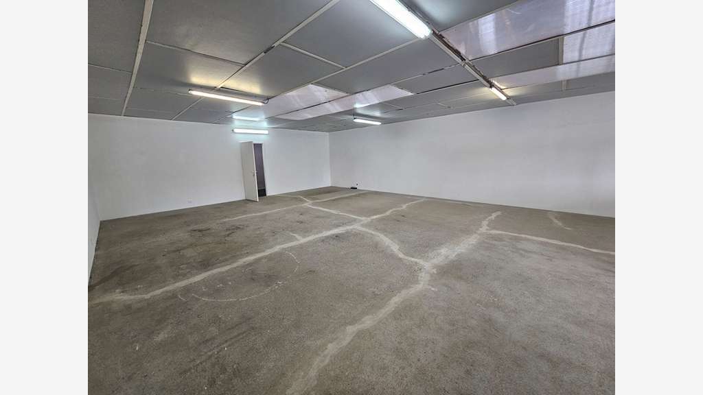 A LOUER - VERTOU - 200 m² Local d'activité LA M