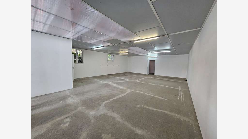 A LOUER - VERTOU - 200 m² Local d'activité LA M