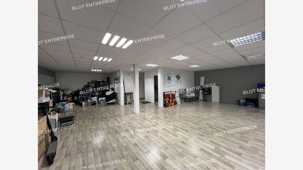 A louer cellule d'activités 150m² Vezin-le-Coquet