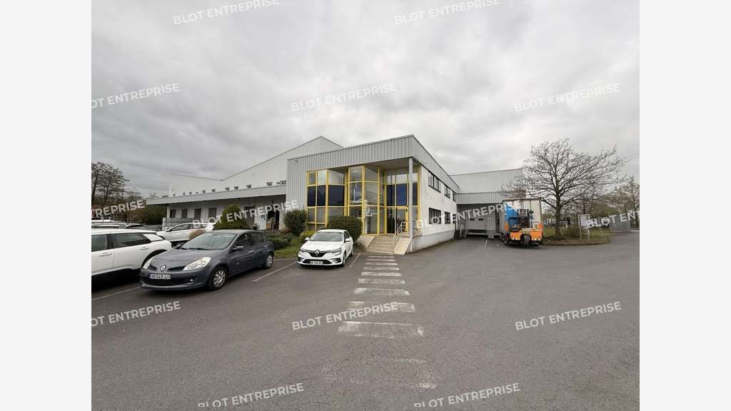 A LOUER EN CO-EXCLUSIVITE - LOCAL D'ACTIVITES -