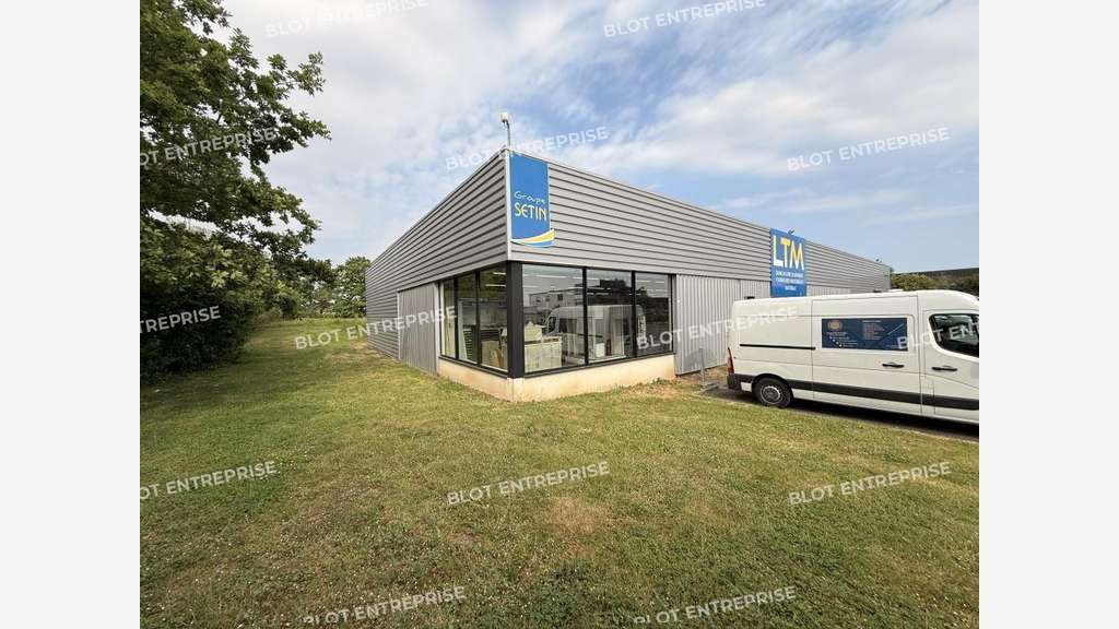 A LOUER EN CO-EXCLUSIVITE - LOCAL D'ACTIVITES -
