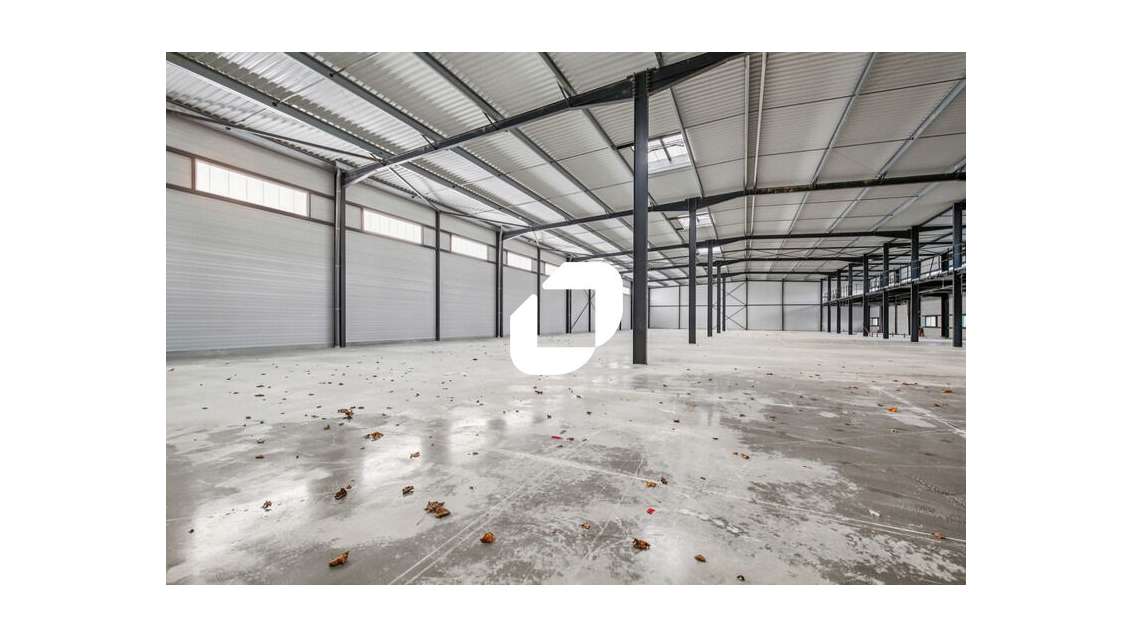 A louer Local d'activité 425m² Viarmes