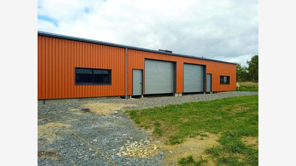 À louer – Local d'activités de 336 m² à Vierzon – 