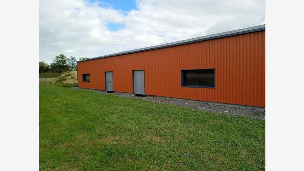 À louer – Local d'activités de 336 m² à Vierzon – 