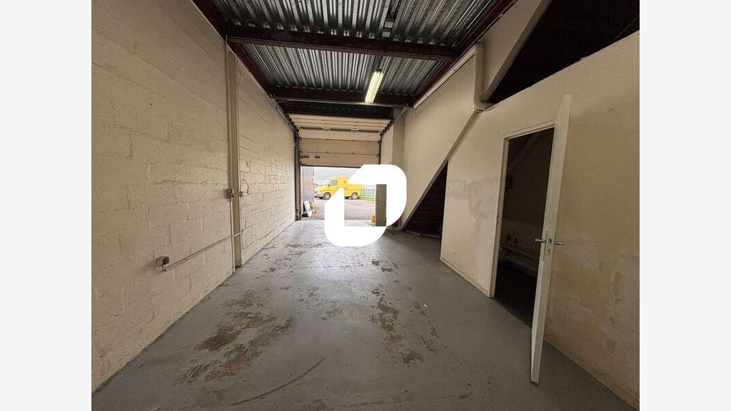 A louer Local d'activité 282m² Villabe