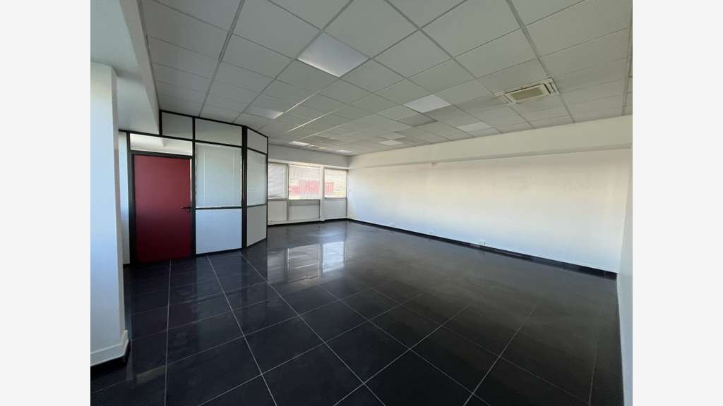 Local d'activité 650m² à louer Villebon-sur-Yvette