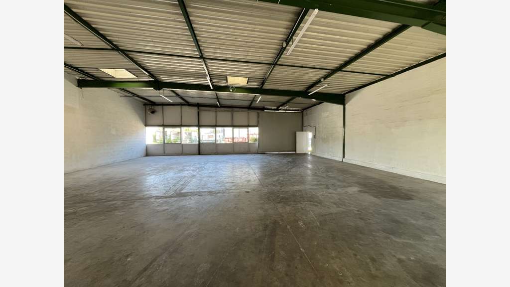 Local d'activité 650m² à louer Villebon-sur-Yvette