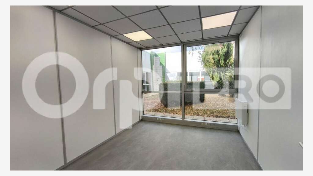 A louer local d'activité 650m² ZA Courtaboeuf