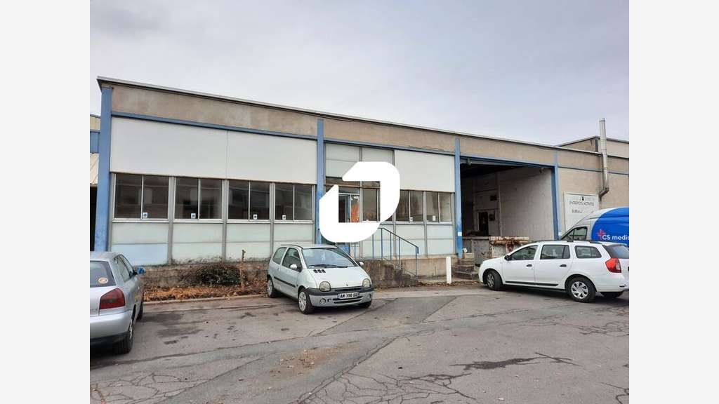 À proximité du centre commercial Villebon 2, et de