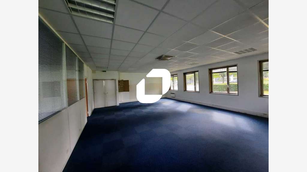 Surface de bureaux en RDC
