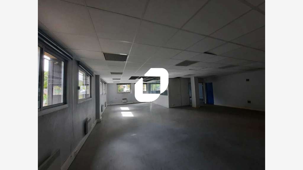A louer Local d'activité 765m² Villebon sur yvette