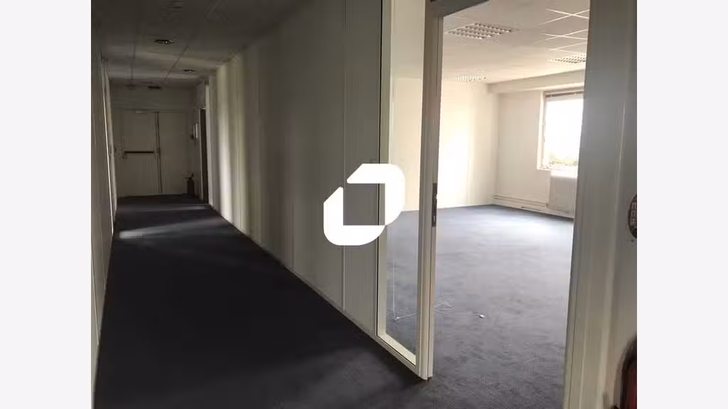 Bureaux et activités avec services de proximités