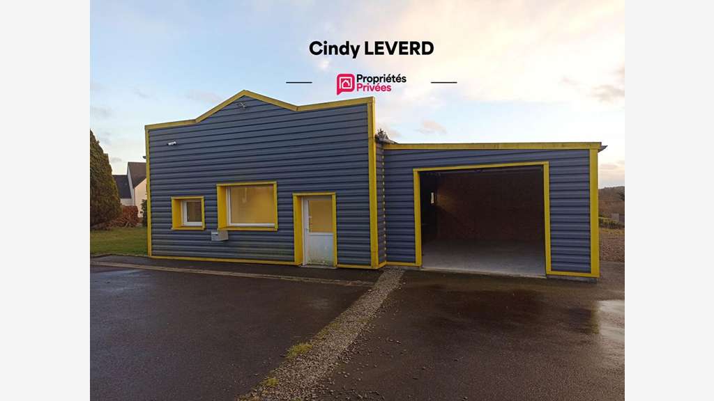 A louer local commercial 110m² La Chapelle Cécelin