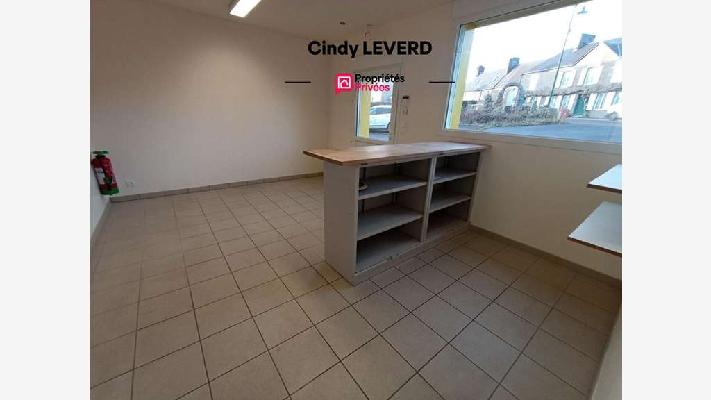 A louer local commercial 110m² La Chapelle Cécelin