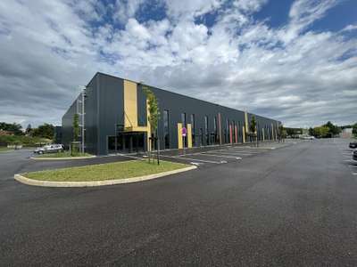 Location Locaux d'activités - Entrepôts à Villefontaine
