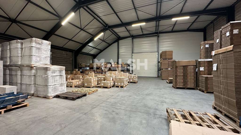 Loue local d'activités 542m² à Villefranche/Saône