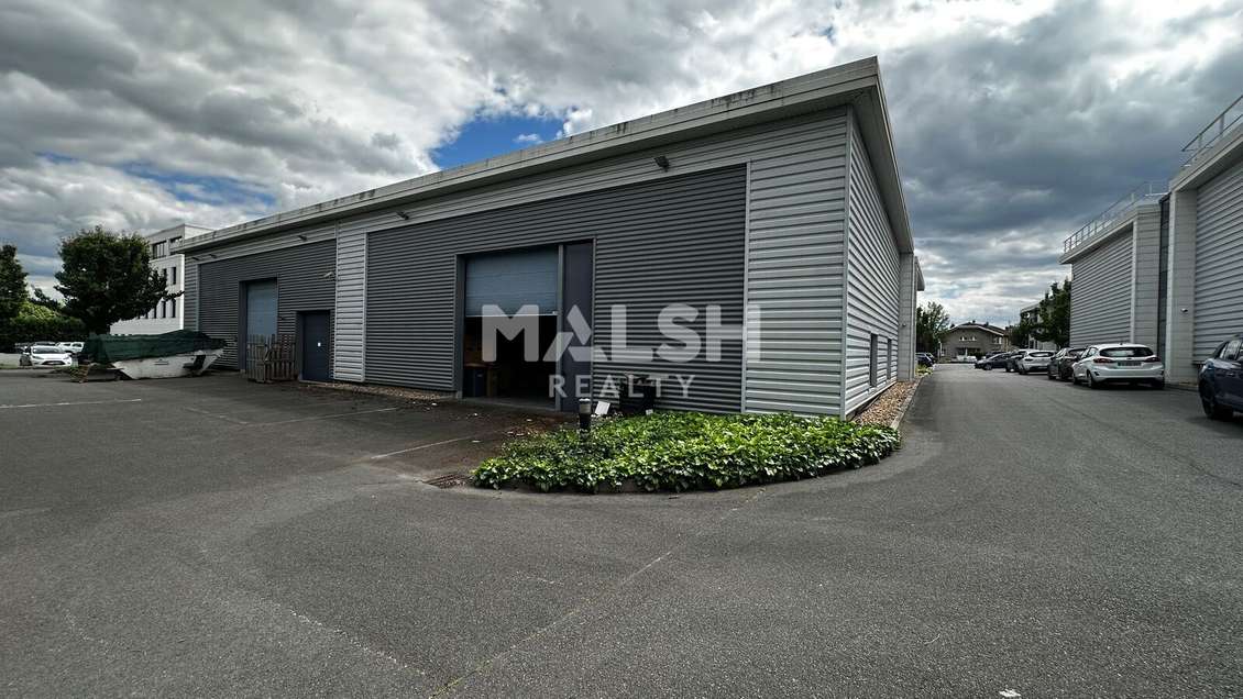 Loue local d'activités 870m² à Villefranche/Saône