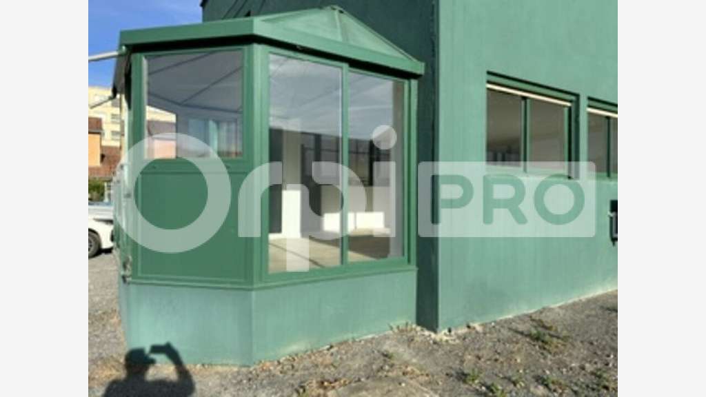 Loue local d'activité 473m² à Villefranche/Saône