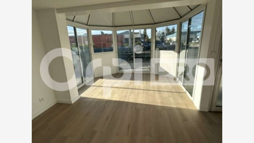 Loue local d'activité 473m² à Villefranche/Saône