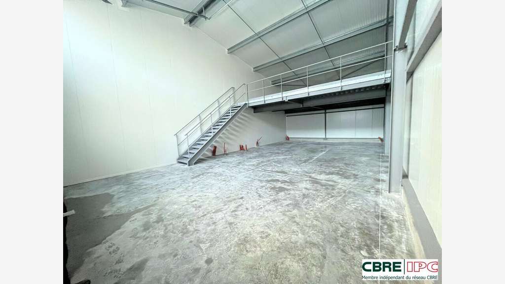 Location local d'activité de 170m² za Villefranque