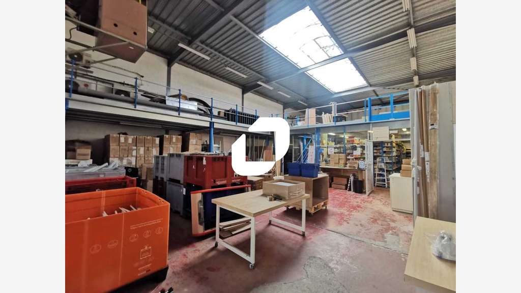 A louer Local d'activité 795m² Villejuif