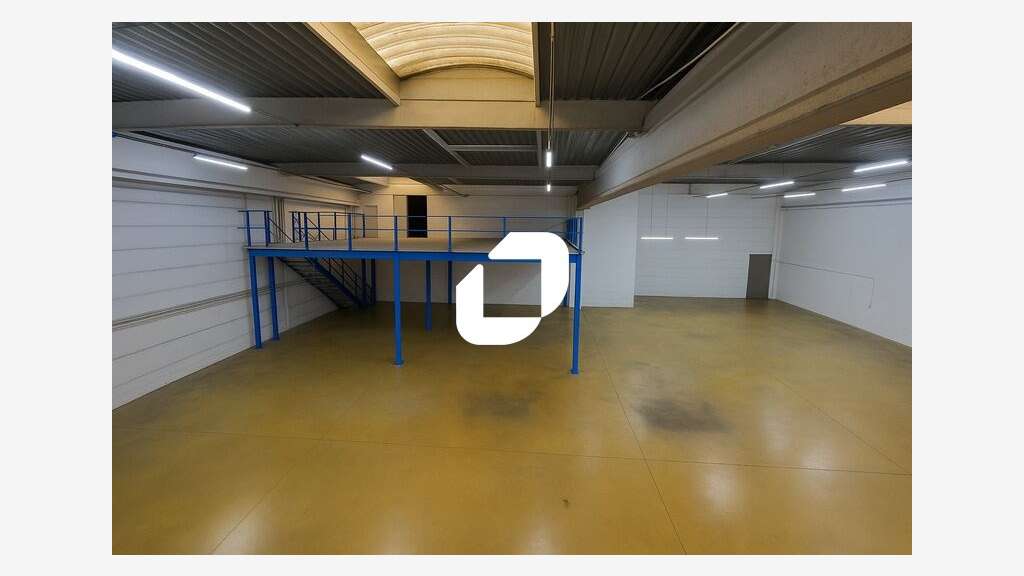 A louer Local d'activité 852m² Villejuif