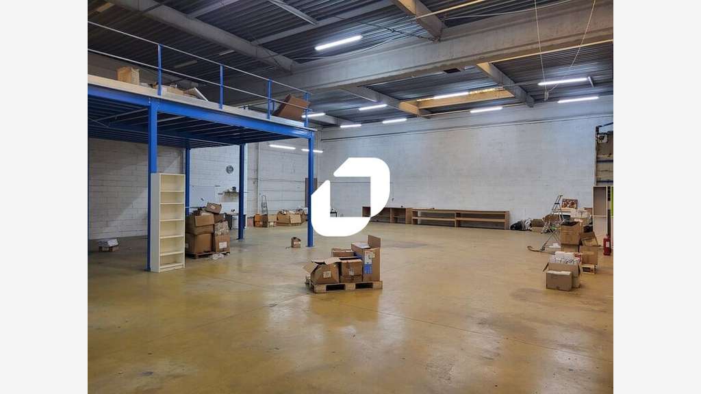 A louer Local d'activité 852m² Villejuif