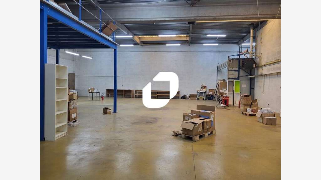 A louer Local d'activité 852m² Villejuif