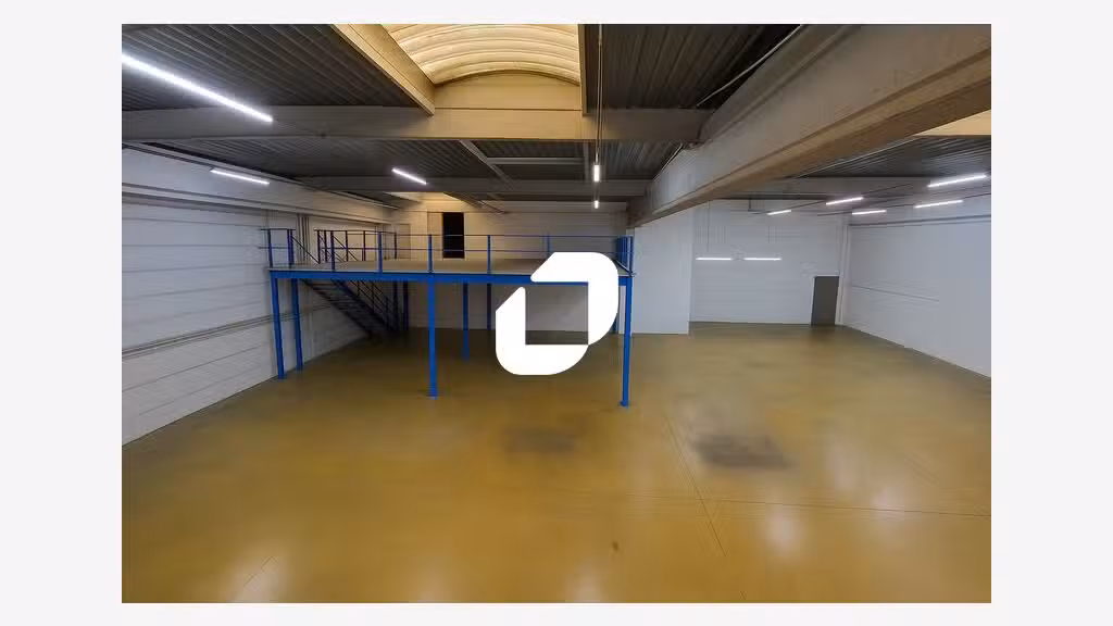 A louer Local d'activité 852m² Villejuif