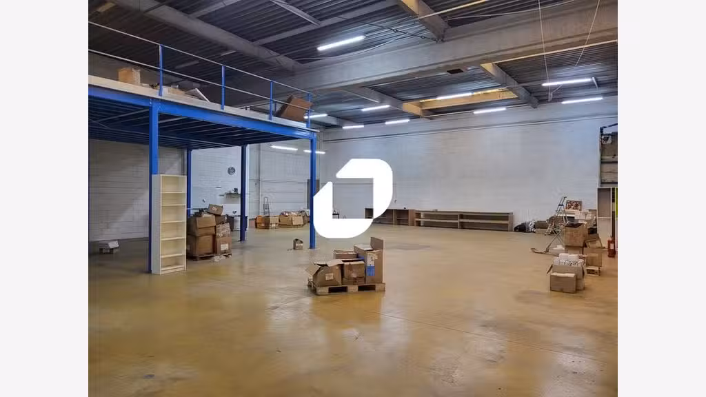 A louer Local d'activité 852m² Villejuif