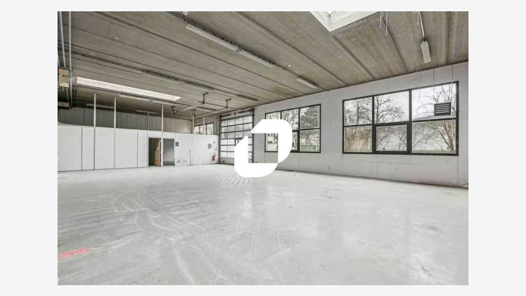 A louer Local d'activité 323m² Villejust