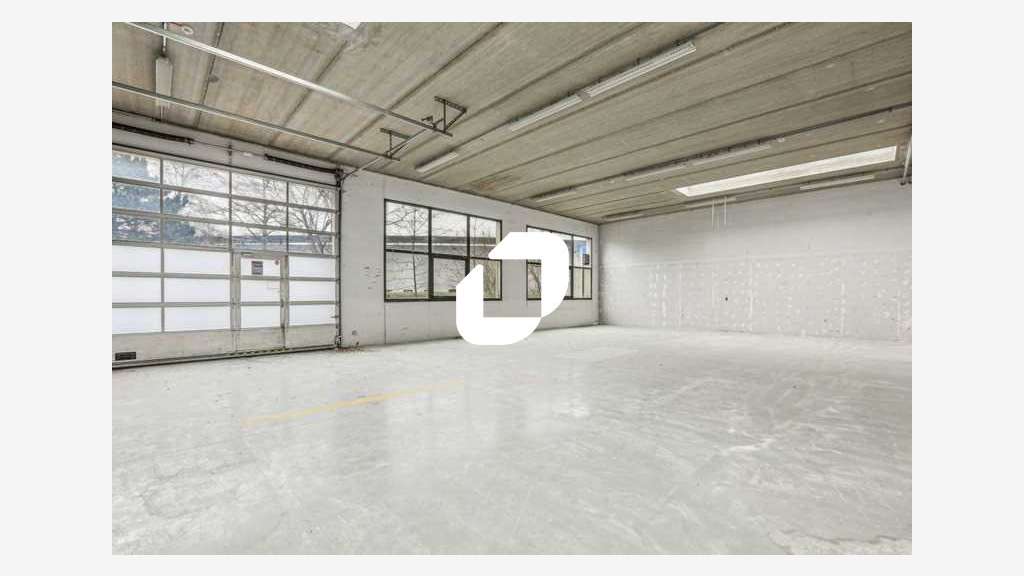 A louer Local d'activité 323m² Villejust