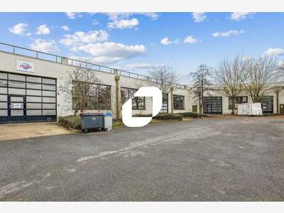 A louer Local d'activité 323m² Villejust