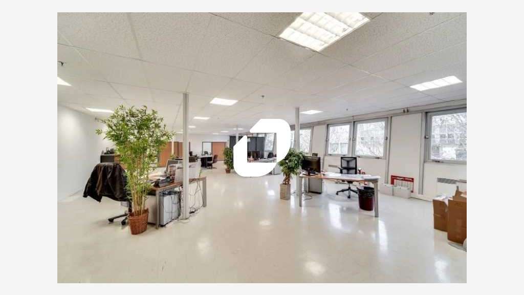 A louer Local d'activité 2760m² Villejust