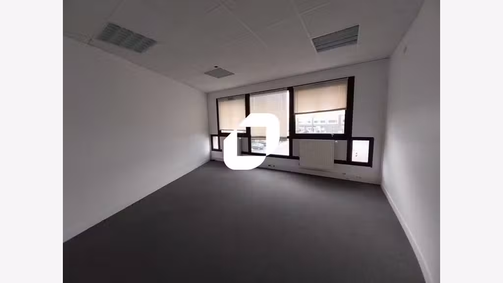 A louer Local d'activité 1235m² Villejust