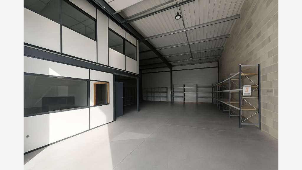 Entrepôt 260m² à louer Villenave-d'Ornon en ZI