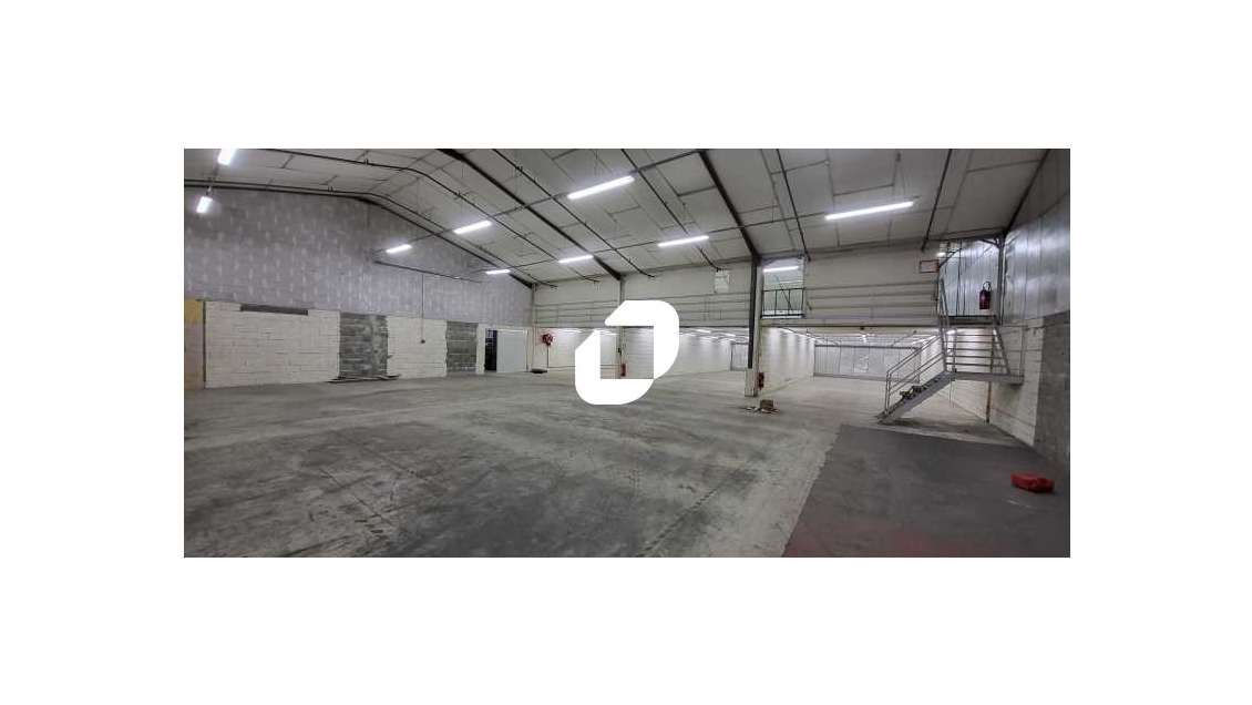 A louer Local d'activité 1135m² Villenave d'ornon