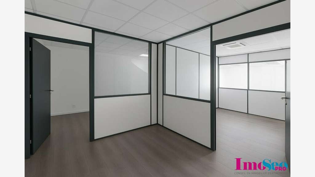 Entrepôt 260m² à louer à Villenave-d'Ornon