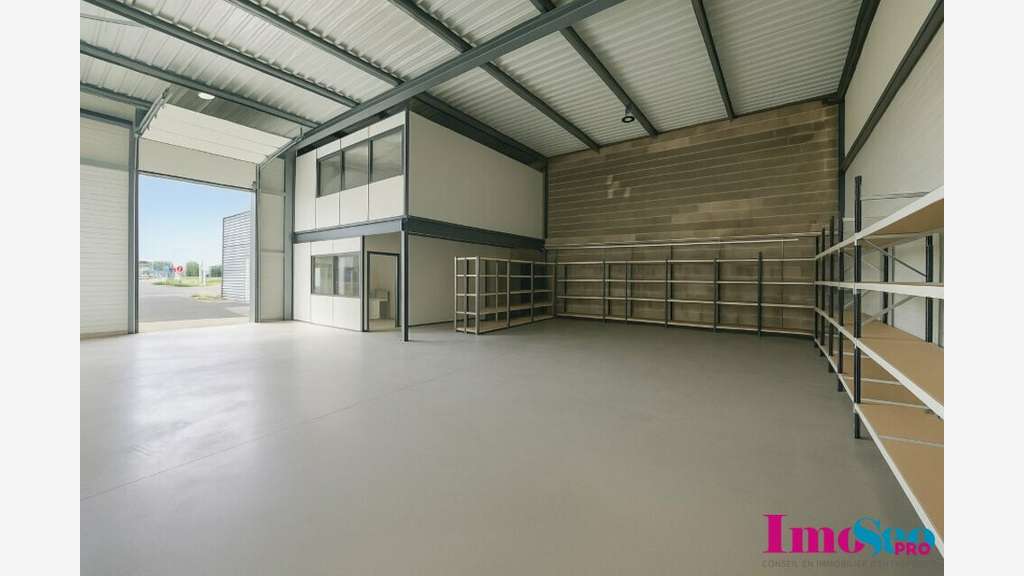 Entrepôt 260m² à louer à Villenave-d'Ornon