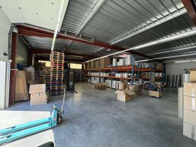 Location Locaux d'activités - Entrepôts à Villeneuve-de-Berg