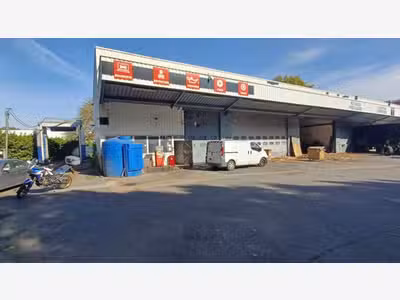 À louer local 1500m² à Villeneuve-la-Garenne A86