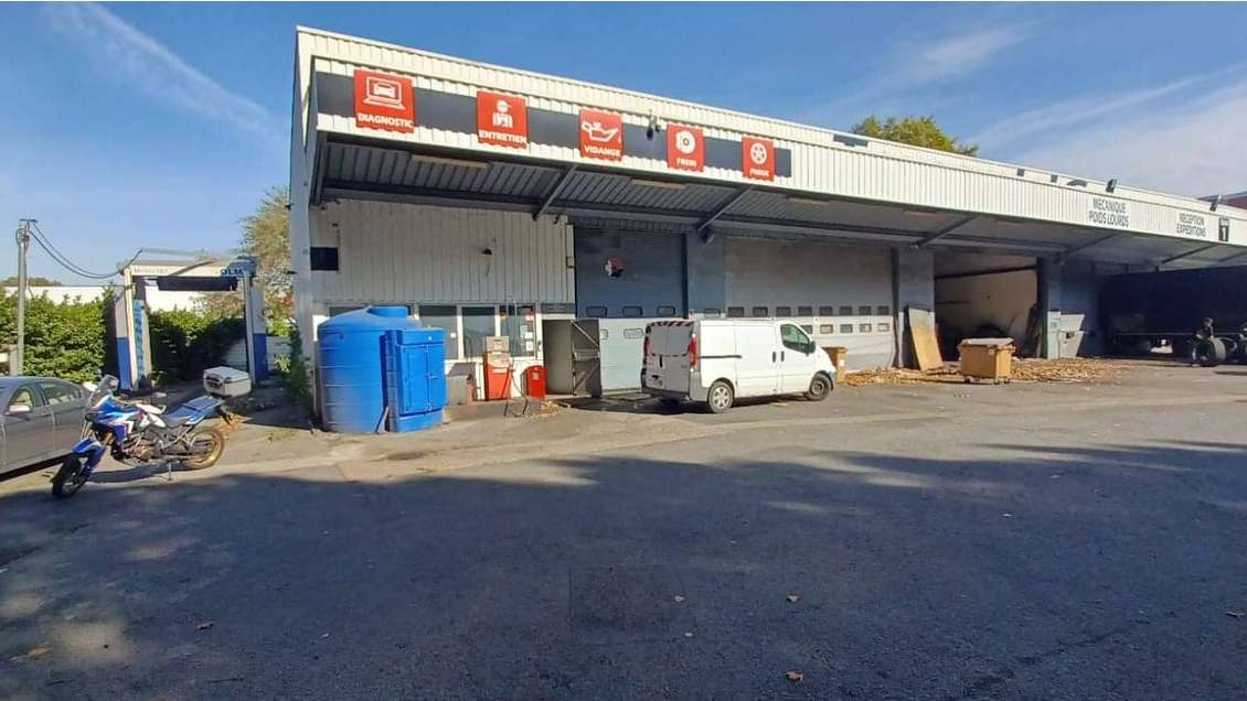 À louer local 1500m² à Villeneuve-la-Garenne A86