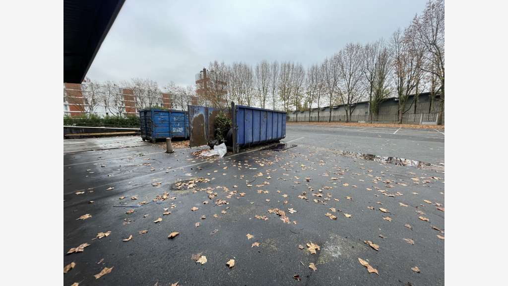 Loue local d'activité 1460m² Villeneuve-la-Garenne