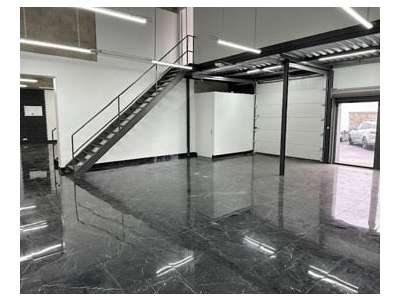 Location Locaux d'activités - Entrepôts à Villeneuve-la-Garenne