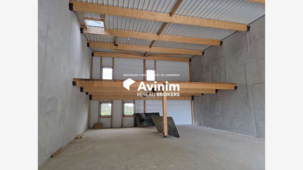 Loue local de 226,95m² à Villeneuve-lès-Maguelone